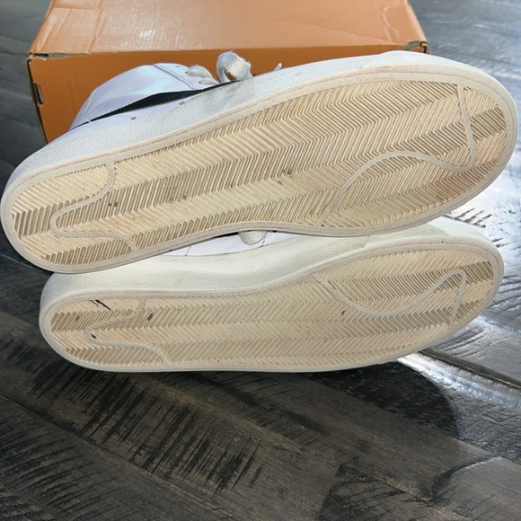 Nike W Blazer Mid ‘77 lightly used - Picture 4 of 5